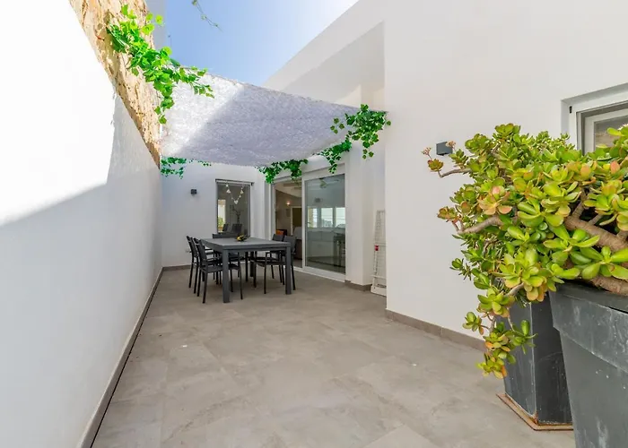 וילה Bennu קלפה